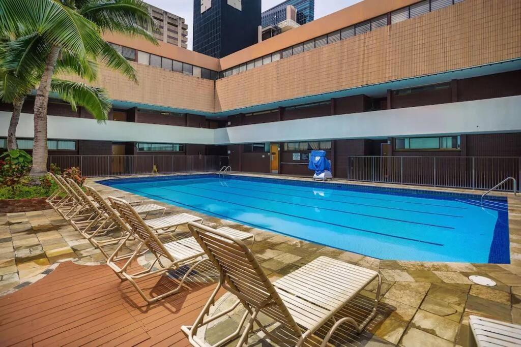 2Br Downtown High Ceiling Free Parking And Wifi Apartment Хонолулу Екстериор снимка