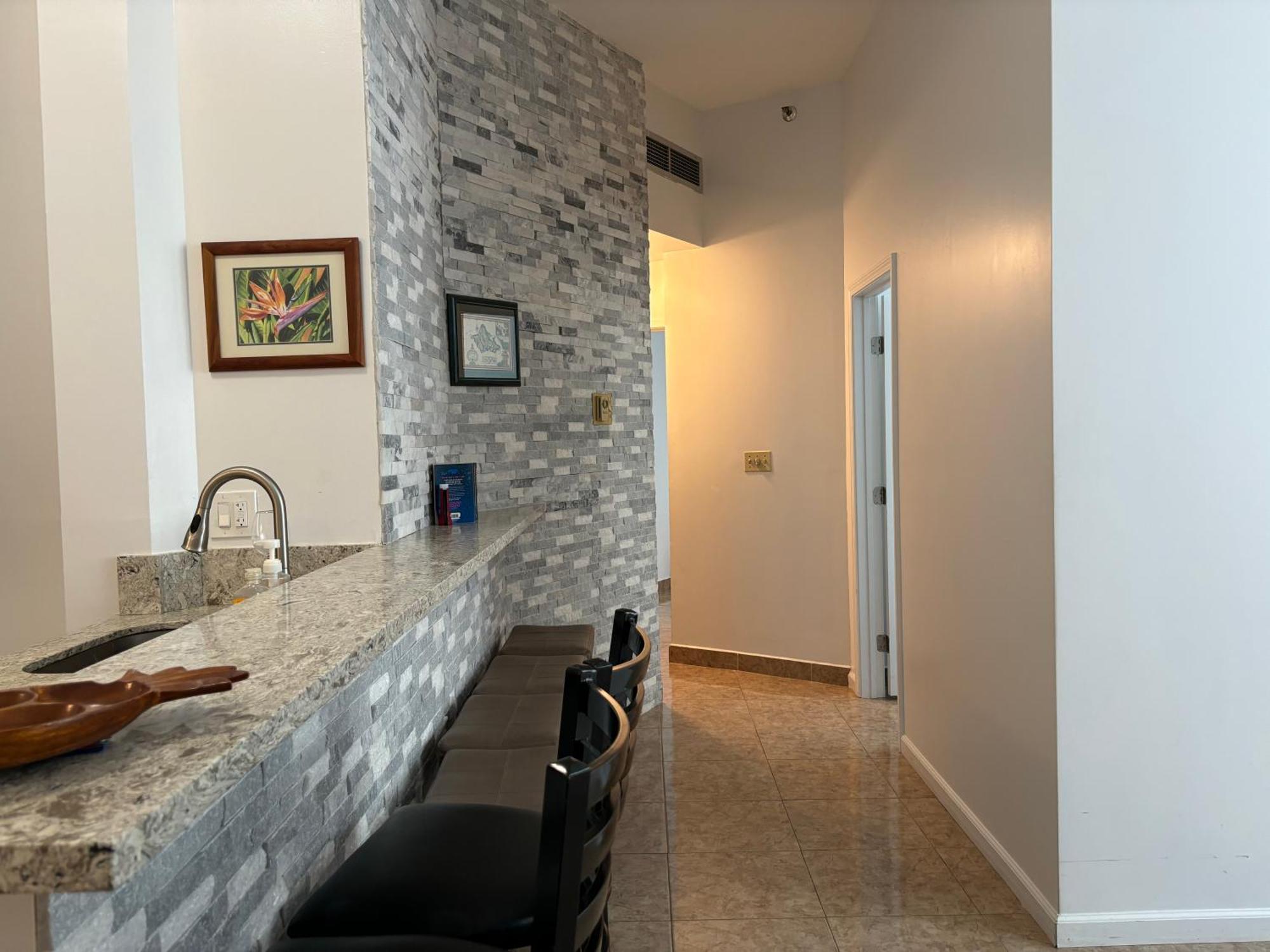 2Br Downtown High Ceiling Free Parking And Wifi Apartment Хонолулу Екстериор снимка